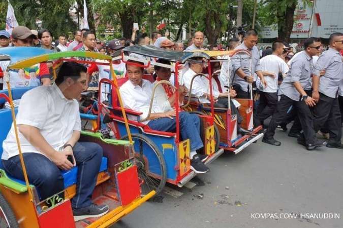 Jokowi kampanye di Makassar naik becak bersama JK