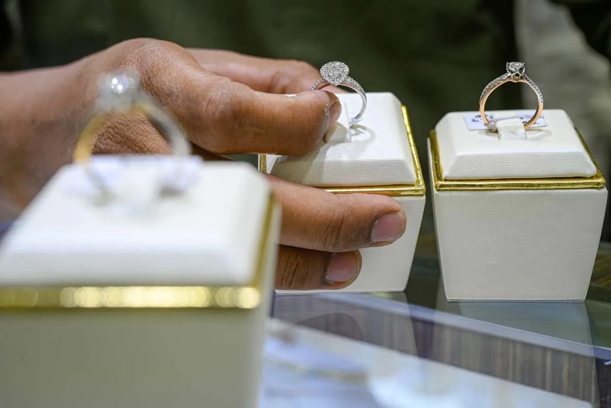 Inflasi November Melandai, Emas Perhiasan Jadi Penyumbang Terbesar