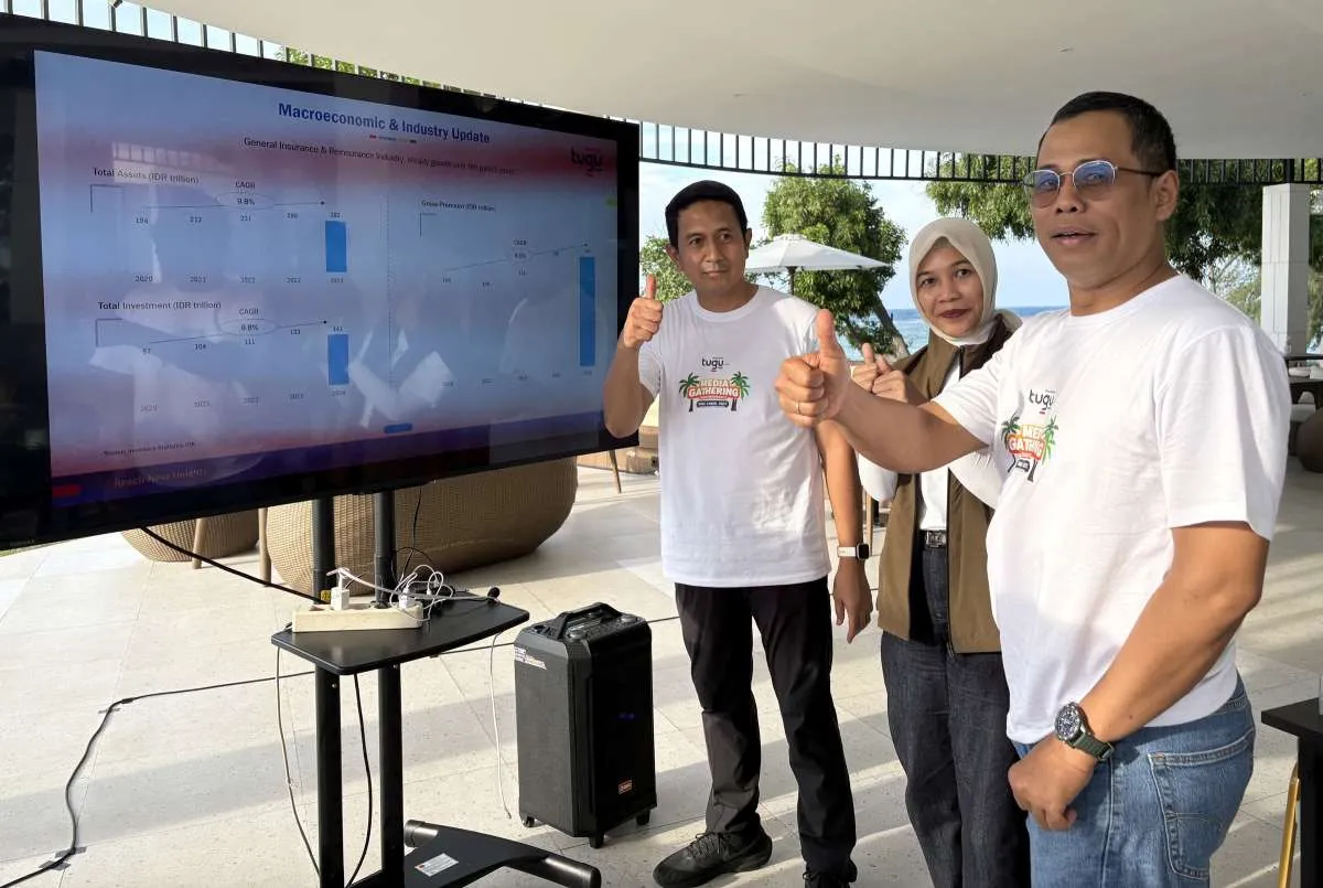 Tugu Insurance Tanam Mangrove dan Gelar Literasi Keuangan di Kepulauan Seribu