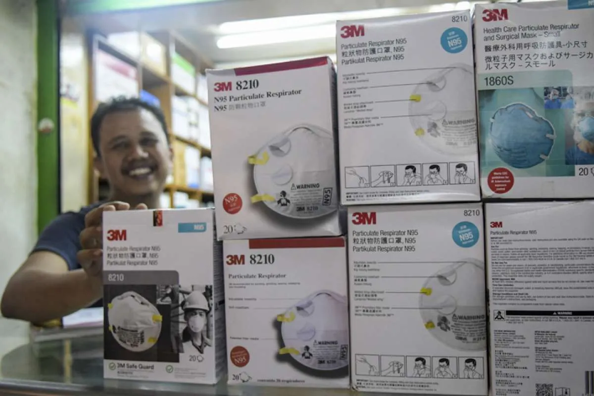 Harga masker melonjak drastis, YLKI desak pemerintah turun tangan