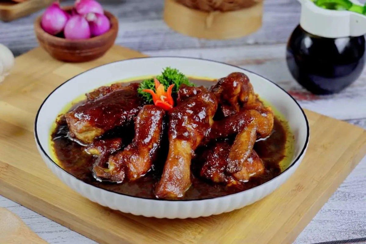 Resep Ayam Masak Kecap Simple, Kuah Manisnya Meresap Sempurna