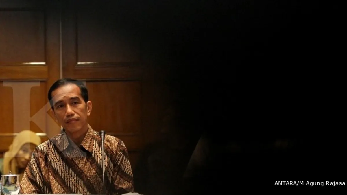 Karena banjir, Jokowi berkantor di teras