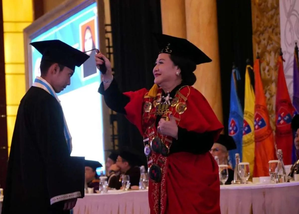 Seribu Wisudawan LSPR Institut Siap Serbu Pasar Kerja