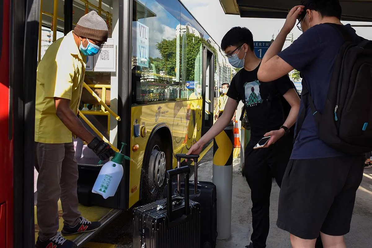Semakin dekat Indonesia, varian Omicron terdeteksi di Malaysia dan Singapura