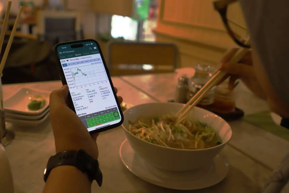 CUAN dan DSSA Teratas, Cek Saham yang Banyak Dilego Asing Jumat (8/8)