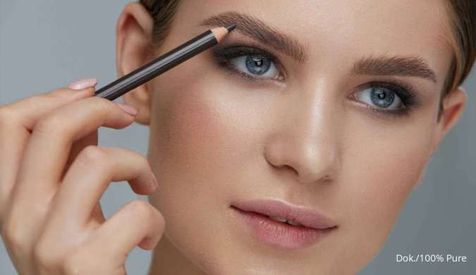 5 Cara Pakai Pensil Alis untuk Hasil Natural, Cocok bagi Pemula!