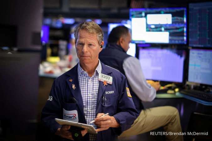 Wall Street Dibuka Turun Senin (1/12), Jelang Pidato Powell dan Rilis Data Manufaktur