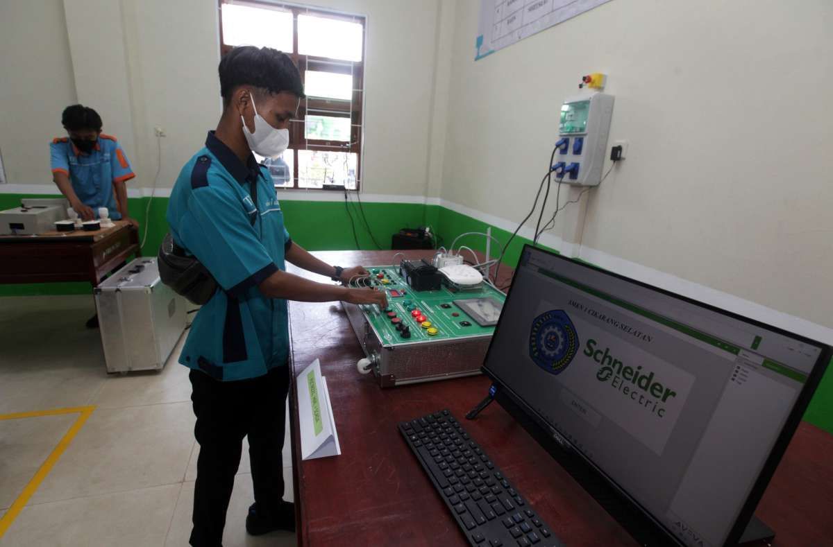 Program Pengembangan Pendidikan SMK Pusat Keunggulan