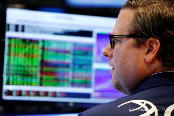 Wall Street datar, investor menanti petunjuk