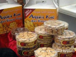 Belanja buah tangan khas sembari belajar budaya