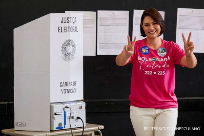 Flavio Bolsonaro Unggul di Hasil Awal, Pemilu Brasil Berpotensi Dua Putaran