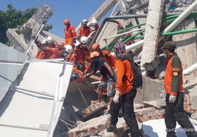 Basarnas: Ada 50-60 orang masih tertimbun di reruntuhan Hotel Roa Roa