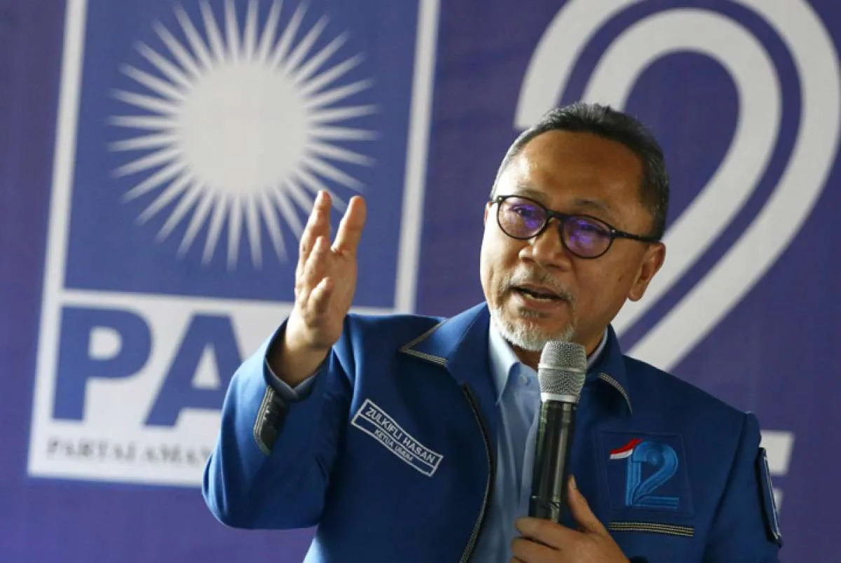Ketua MPR Zulkifli Hasan minta Jokowi tunda pengumuman ibu kota baru
