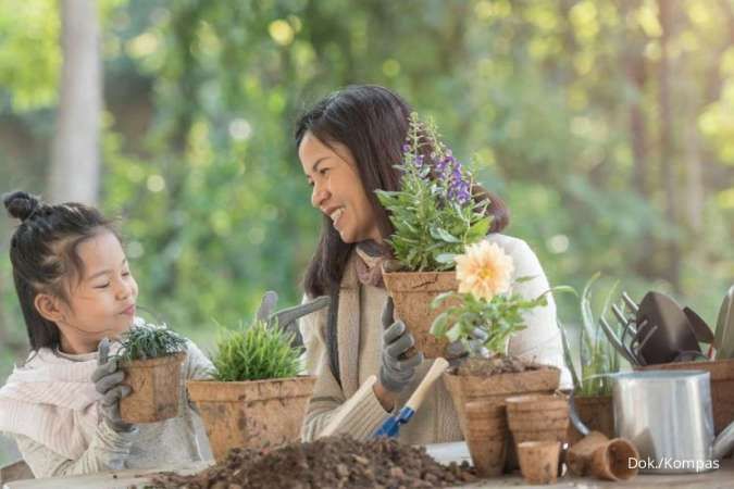5 Manfaat Mengajak Anak Berkebun, Bisa Mendorong Kebiasaan Makan Sehat