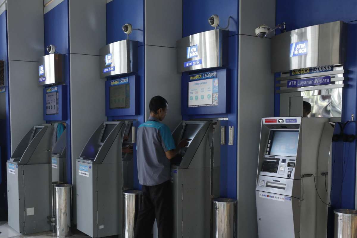 Bank Berlomba Berkreasi Menjaring Dana Murah