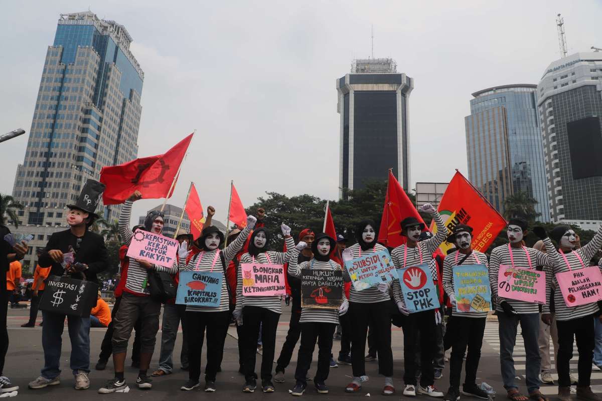ICW Pertanyakan Bantuan Sembako Saat May Day