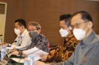 DNET Kawal Agenda Ekspansi Anak Usaha: FiberStar, KFC, ROTI Hingga Indomaret