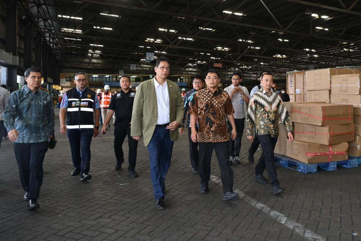 Pengawasan Bea Keluar Kerek Penerimaan Cukai 