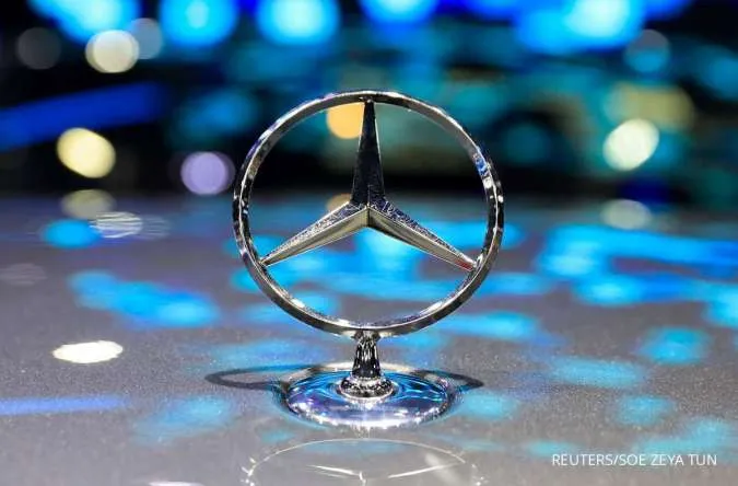 Mercedes to Recall About 1 Million Older Models Worldwide
