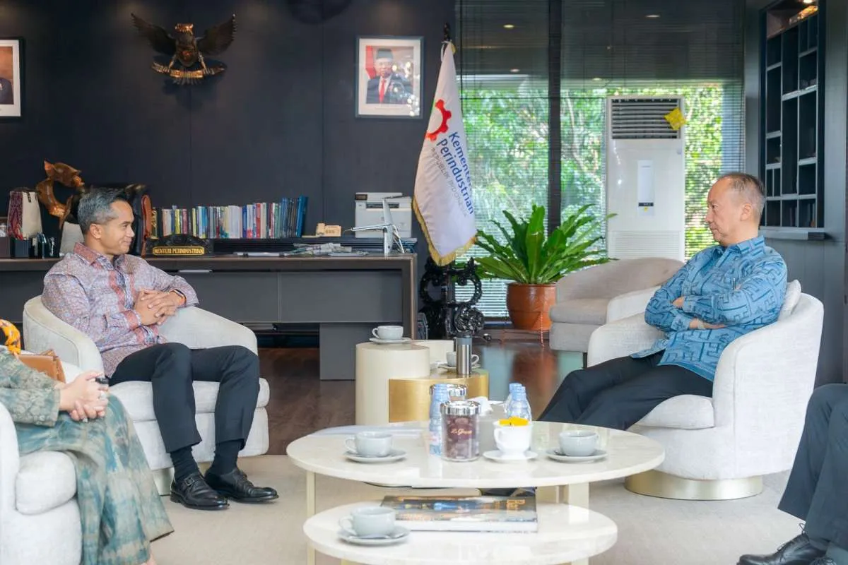 Menperin Ajak Ketua Baru Kadin Indonesia Kerja Sama Bangun Industri 5 Tahun ke Depan 