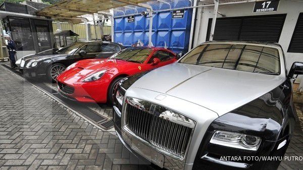 Lima mobil mewah Wawan dengan harga super 'wah'