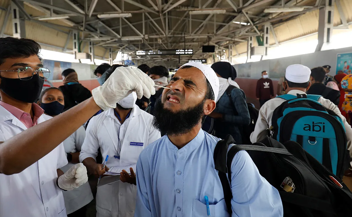 India's COVID-19 Cases Set for New Highs as Omicron Spreads