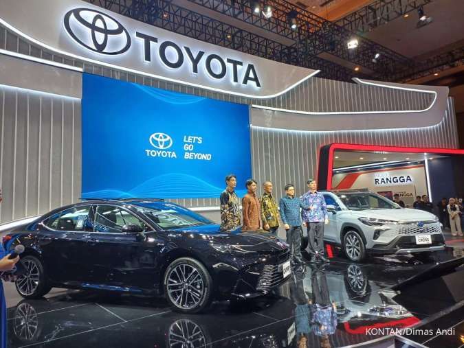 Toyota Bawa Dua Model Kendaraan Hybrid Baru pada IIMS 2025