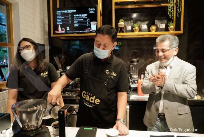 Pegadaian membuka outlet The Gade Coffee & Gold di Taman Sentra BRI