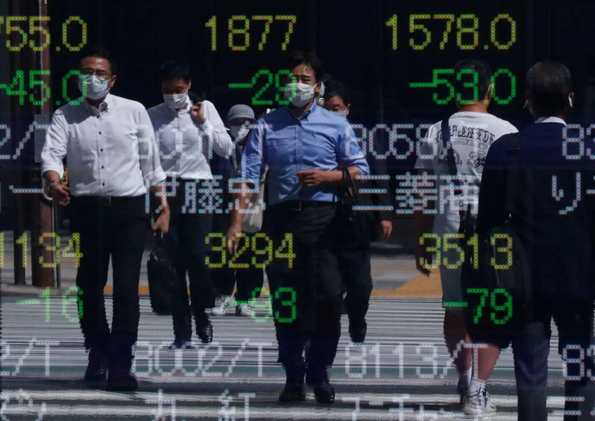 Mayoritas bursa Asia turun menyusul koreksi Wall Street