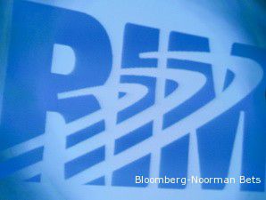 Curve 8520: BlackBerry Pertama di Segmen Menengah