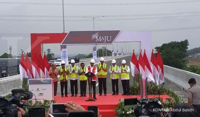 Jokowi optimistis kemacetan berkurang 30% pasca resmikan tol layang Jakarta-Cikampek