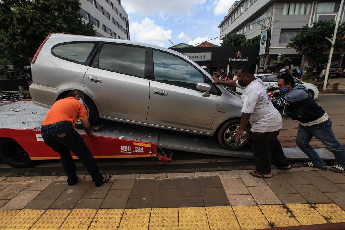Ini 8 Cara Mengatasi Mobil Terendam Banjir dengan Penanganan Tepat