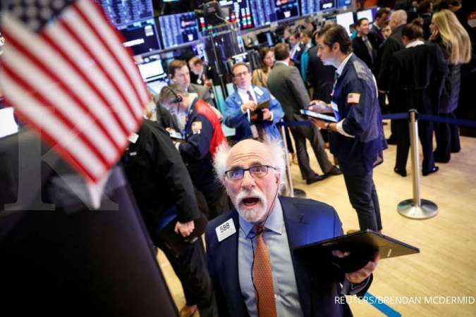Wall Street kembali dalam tekanan kekhawatiran virus corona