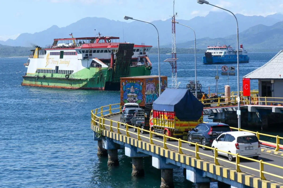 Kapal Ferry Tenggelam di Perairan Banyuwangi-Bali, 4 Tewas dan 30 Hilang