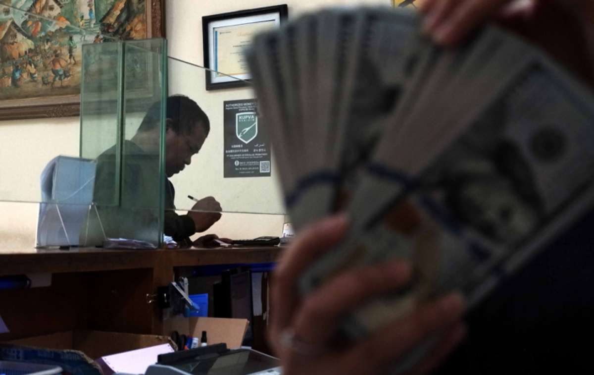 Prediksi Kurs Rupiah: Kekhawatiran atas Kontraksi Ekonomi