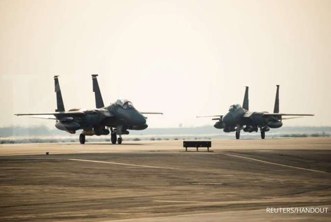 Pakar: Pesawat tempur AS terbang di Laut China Selatan untuk awasi kapal selam China