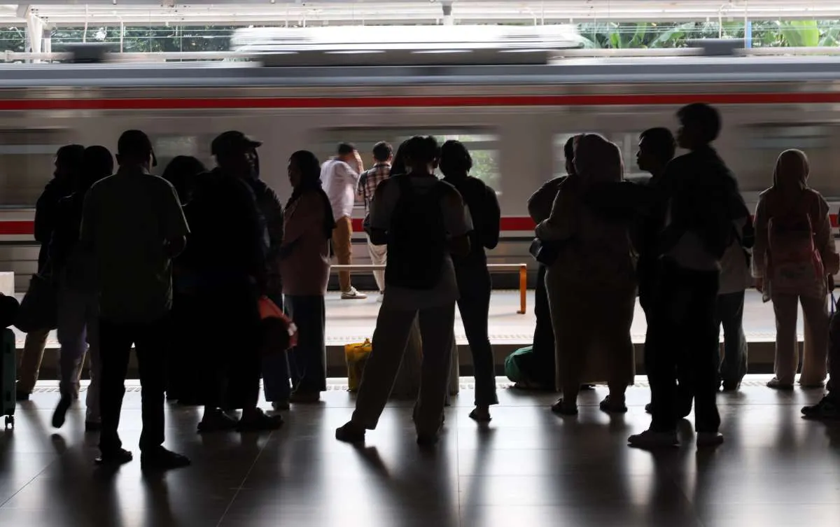 Komisi VI DPR Soroti KRL Jabodetabek Sesak, Minta KAI Percepat Peremajaan Armada