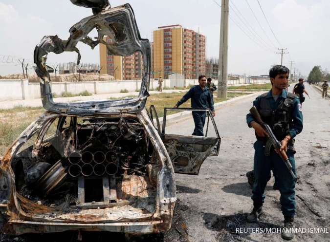 Roket menghantam Istana Presiden Afganistan, kepala polisi Kabul dipecat