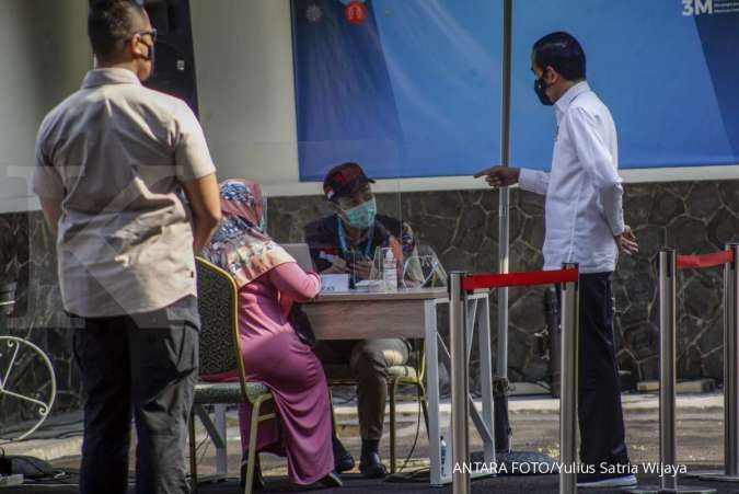 Jokowi targetkan vaksinasi Covid-19 paling lambat Januari 2021