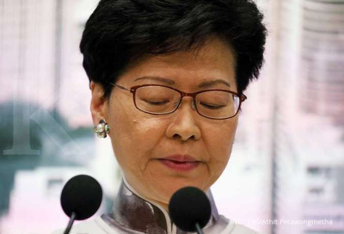 Demonstran terus mendesak pemimpin Hong Kong Carrie Lam mundur 