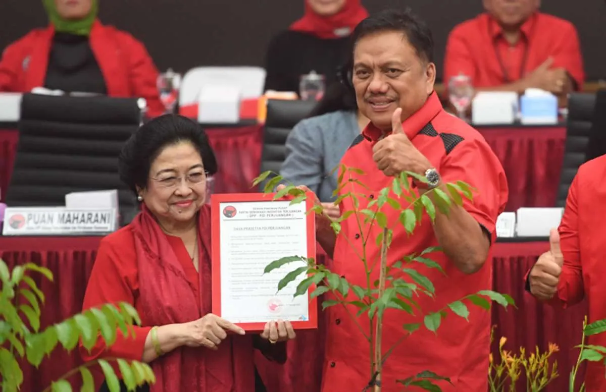 Jokowi lantik Gubernur Sulut Olly Dondokambey dan Gubernur Kaltara Zainal 
