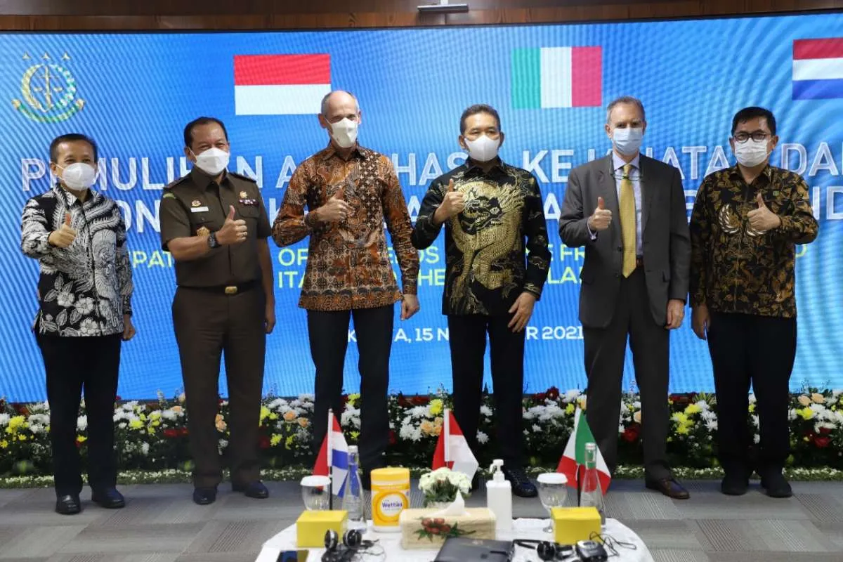 Kejaksaan Agung serahkan uang miliaran ke perusahaan Belanda dan Italia terkait fraud