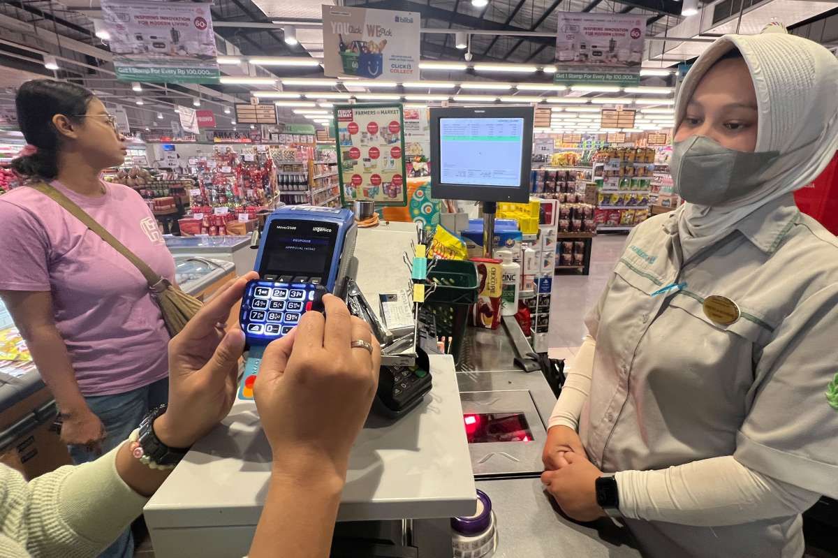 Tranksaksi Kartu Debit Perbankan Makin Menurun