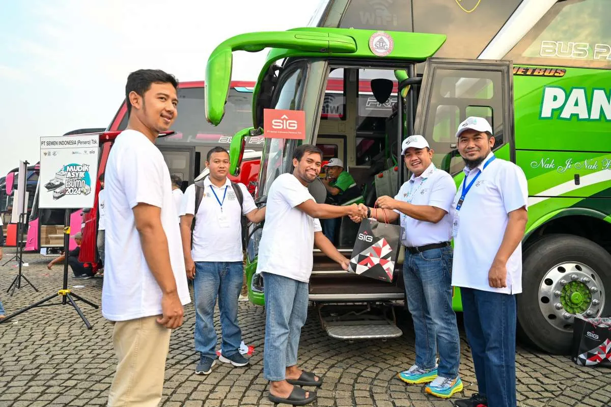 SIG Berangkatkan 880 Peserta Mudik Bersama BUMN 2024 ke Empat Provinsi di Indonesia
