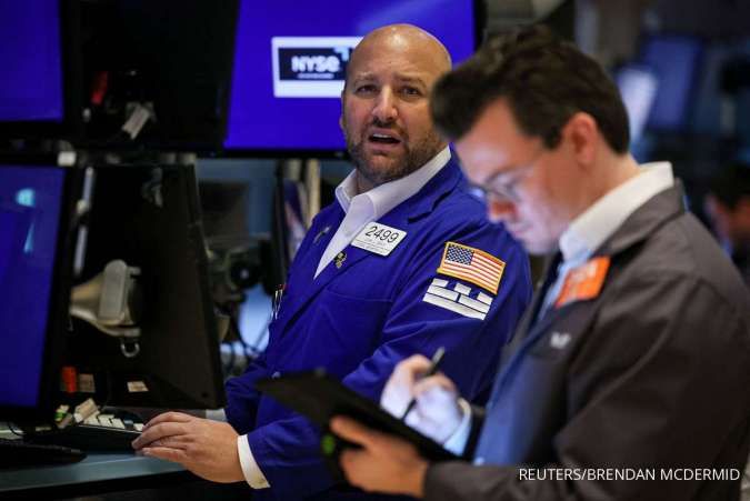 Reli Wall Street Terhenti Usai Aksi Jual Tiba-Tiba, Tiga Indeks Utama Kompak Melemah
