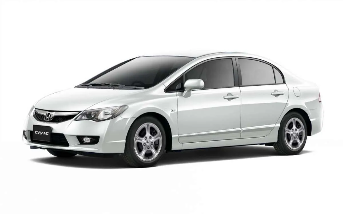 Harga mobil bekas Honda Civic bersahabat, rekomendasi sedan mewah murah
