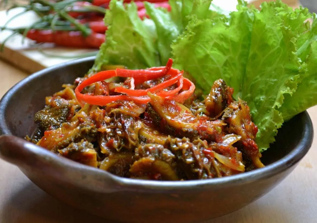 Bosan menyantap sajian daging kurban bersantan? Yuk coba resep daging gongso ini