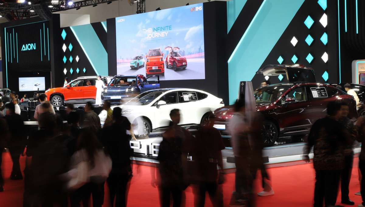 Leasing Masih Berani Pasang Target Tinggi