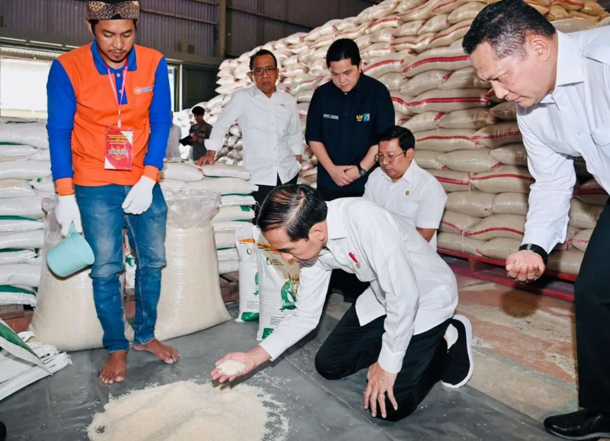 Jokowi: Stok Beras di Gudang Bulog Saat Ini Mencapai 1,6 Juta Ton
