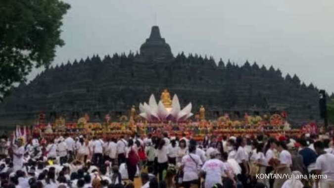 Ribuan Lampion Menghiasi Langit Borobudur pada Perayaan Waisak 2024